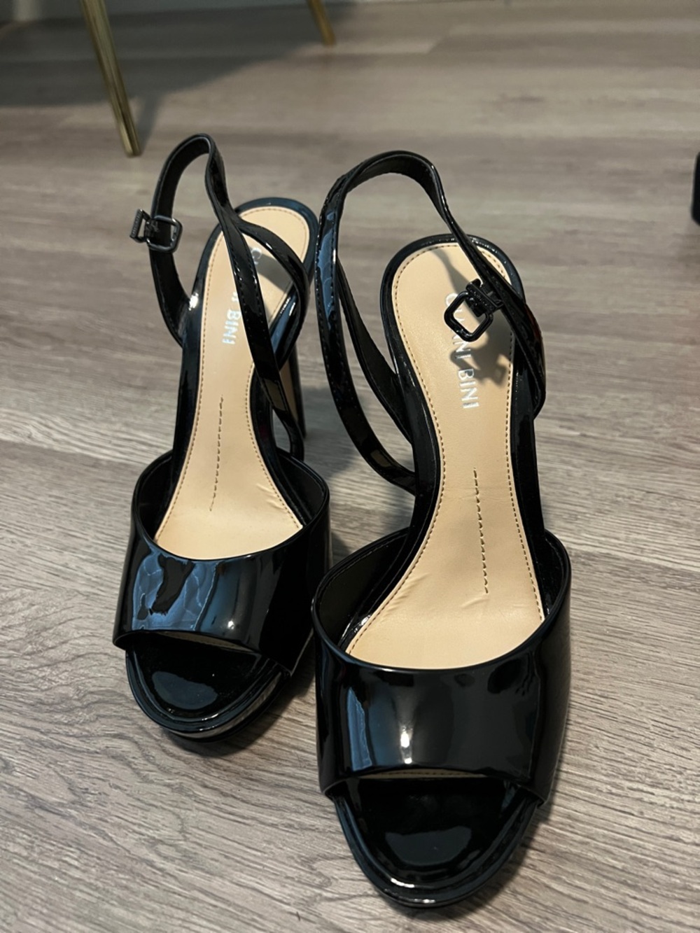 Giani BiniWomen’s Black Patent Slingback Heeled Sandals